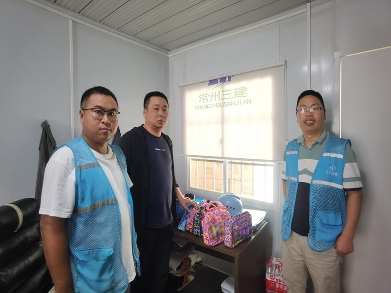 高溫慰問送清涼，真情關(guān)懷暖人心-江蘇宏嘉工程項目管理有限公司開展夏季現(xiàn)場高溫慰問活動