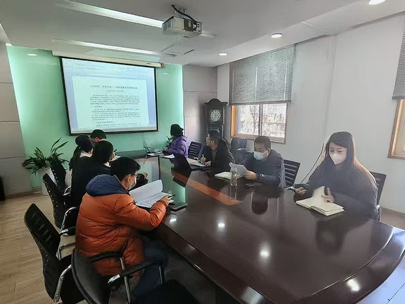 “五年奮進(jìn)路，城市煥新顏”宏嘉公司研討城市更新五年發(fā)展方案